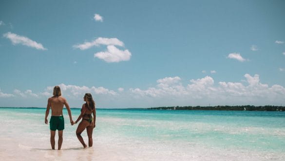 Canoeing on Laguna Bacalar / La Laguna de los Siete Colores