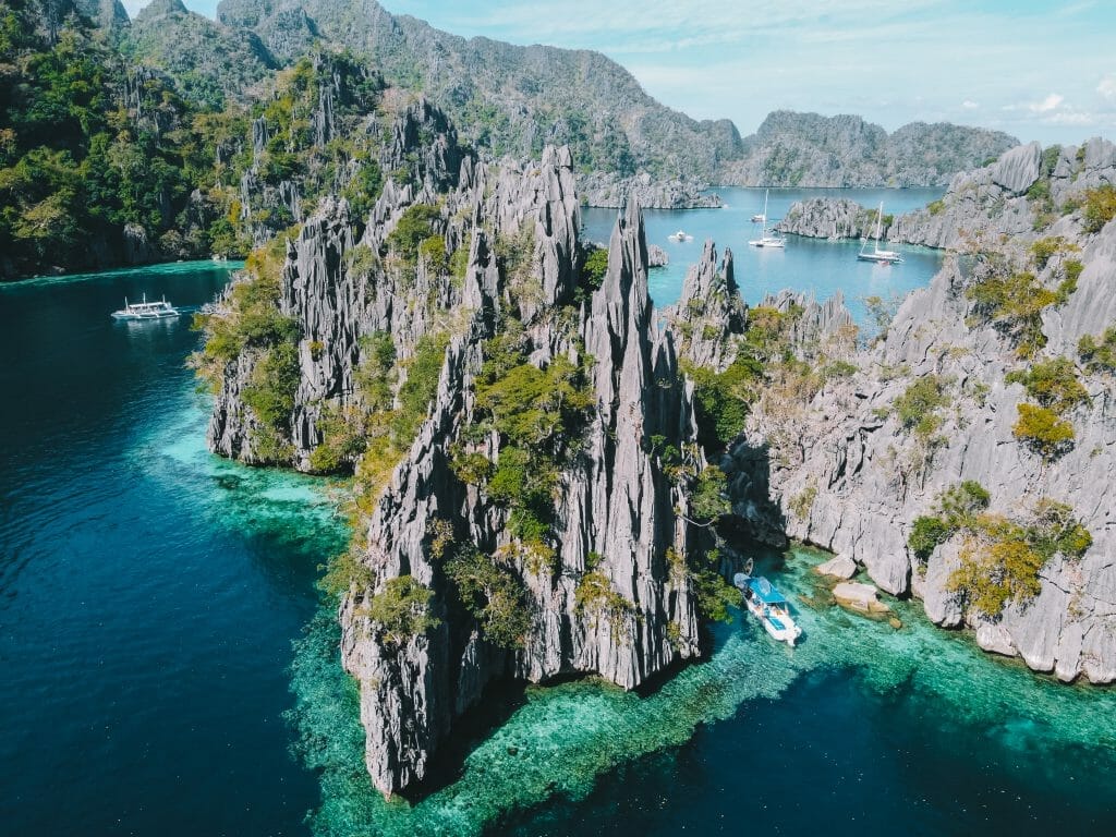 Island hopping Coron